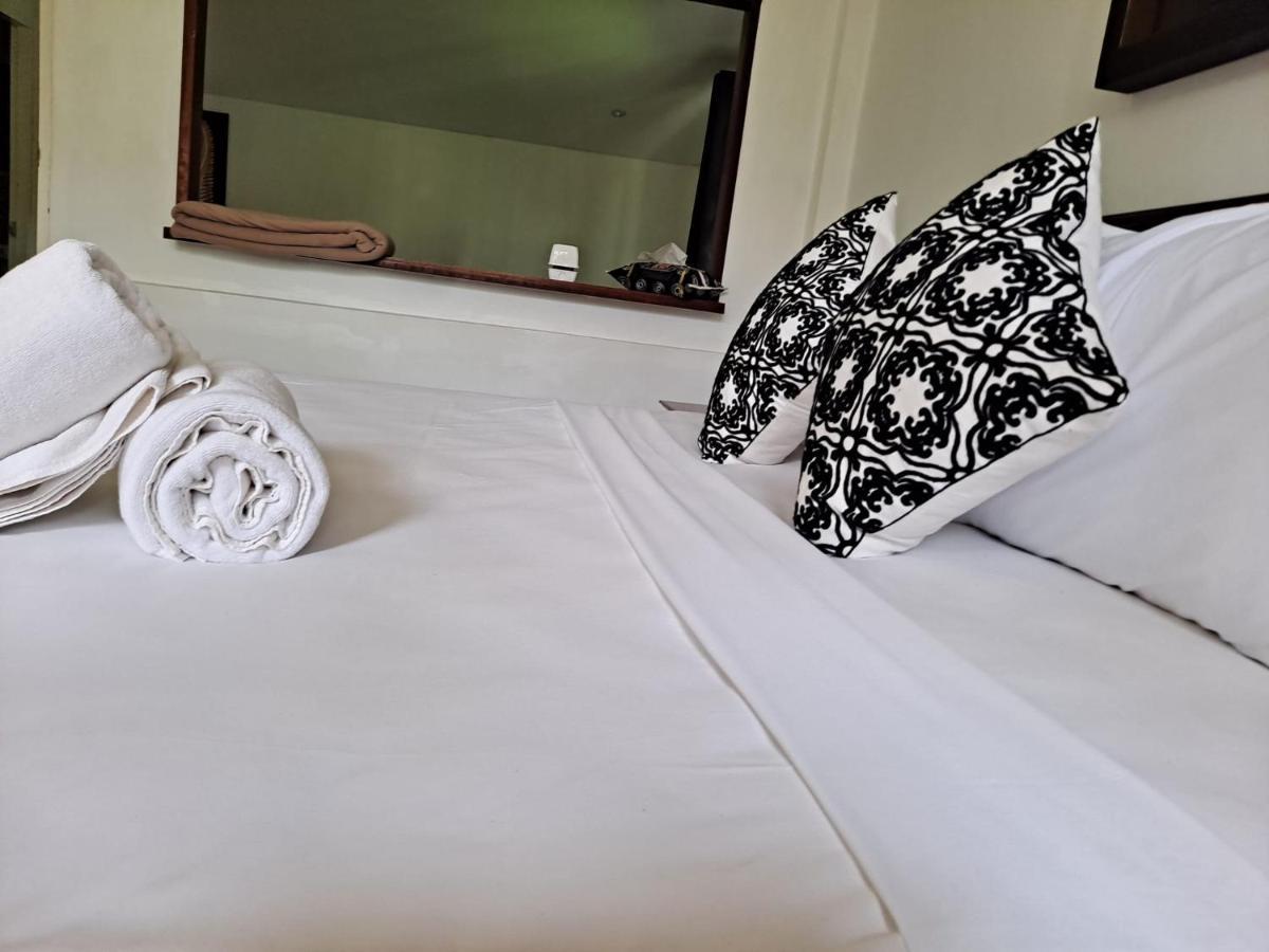 The Beach Boutique Resort Ban Pak Nam Pran Exterior photo